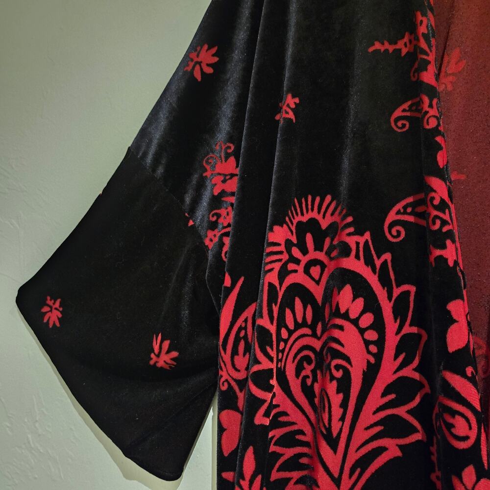 Urban Outfitters Burnout Velvet Kimono Red Floral Paisley Fringe Wrap OS - Picture 5 of 10